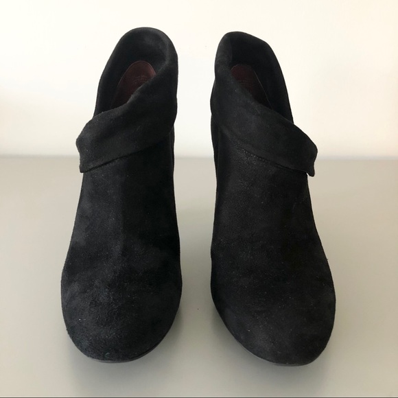 Enzo Angiolini Suede Cuff Ankle Bootie Black - Picture 3 of 10